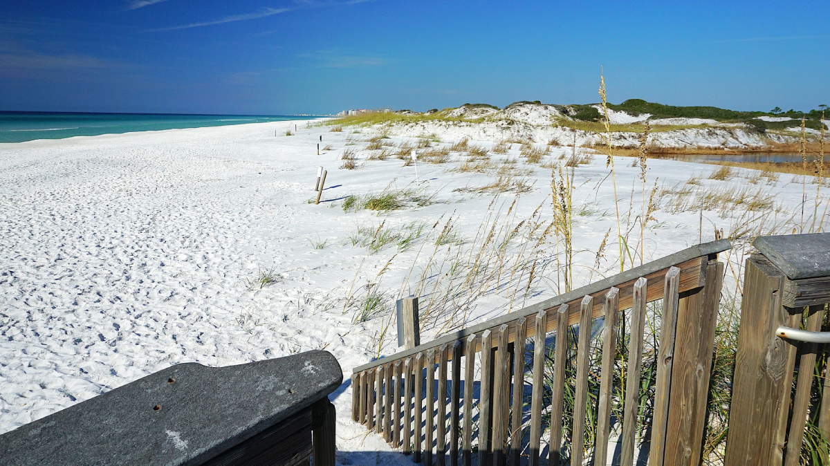 Destin Florida Emerald Coast with beautiful beaches and clear Gulf waters